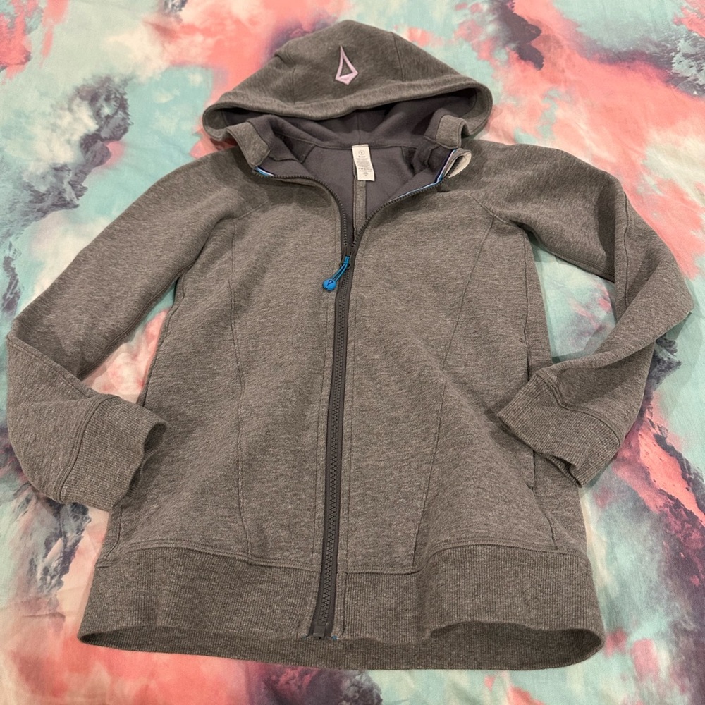 Iviva by lulu hoodie size small ( meant for kids / small woman 5 feet ..